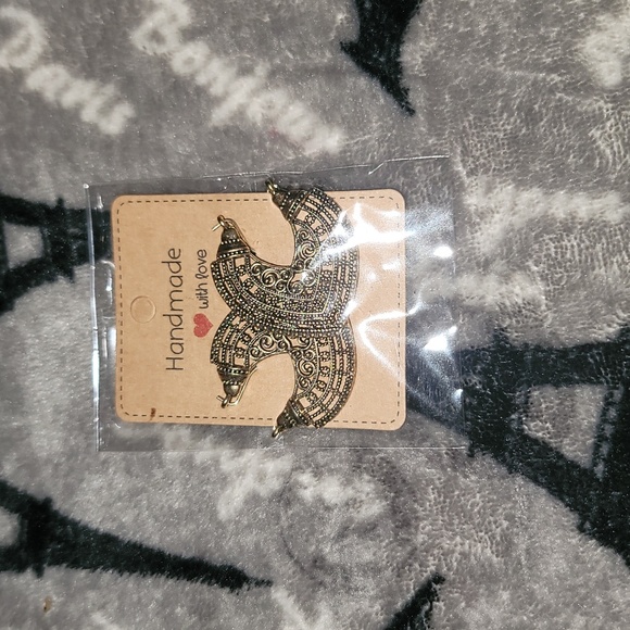 Earrings - Picture 3 of 6